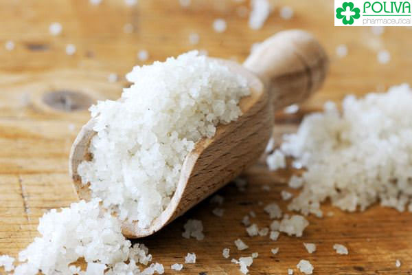 Thức ăn chứa nhiều muối là thủ phạm làm giảm ham muốn, gây bất lực.