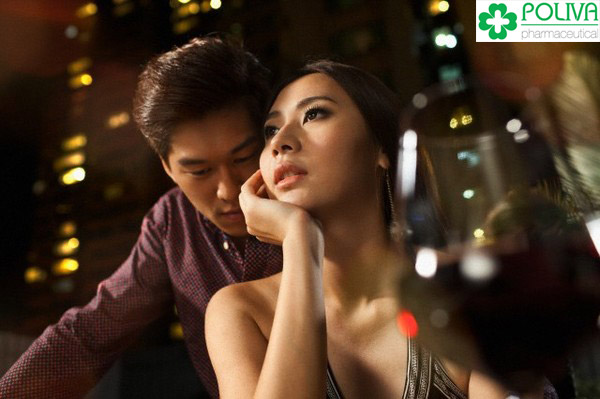 Phụ nữ khi đã ngoại tình dù có che dấu đến đâu vẫn để lại sơ hở.
