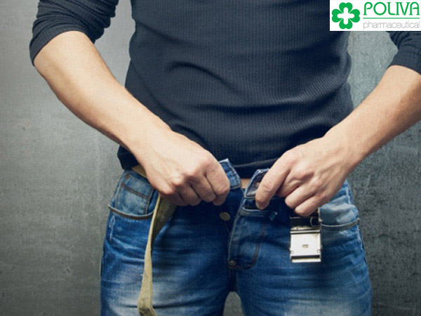Cậu nhỏ của quý ông nhiều lúc cũng rất bướng bỉnh và không chịu nghe lời chủ nhân.