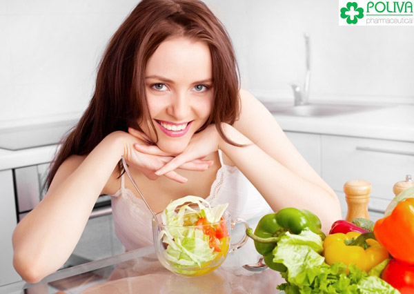 Ăn nhiều trái cây để nạp năng lượng cho ngày đèn đỏ.