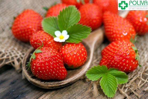 Dâu tây chính mọng, đỏ au kích thích cả thị giác lẫn vị giác.