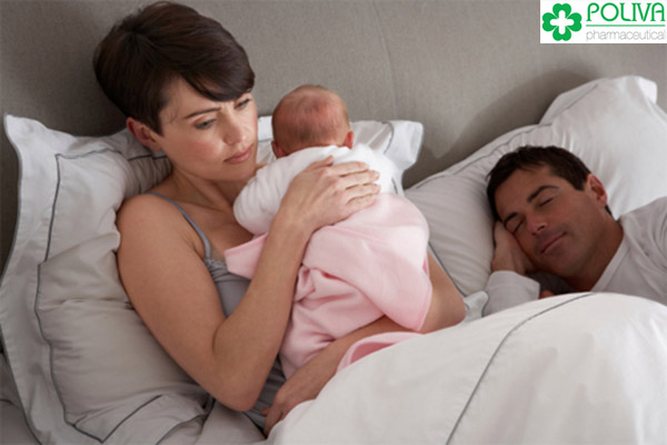 Chăm sóc con cái sau sinh khiến phái đẹp mất hứng thú chuyện chăn gối.