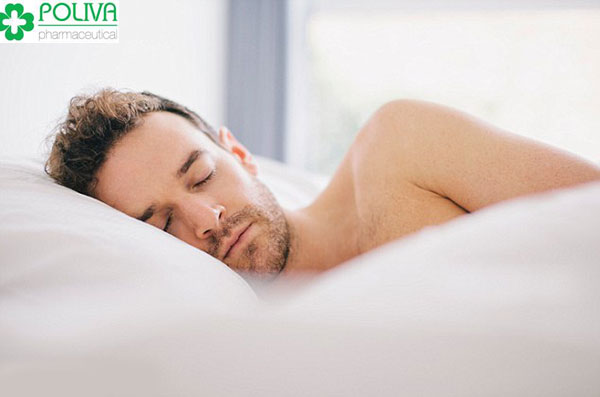 Cậu nhỏ không cương cứng vào buổi sáng có thể do suy giảm nội tiết tố nam