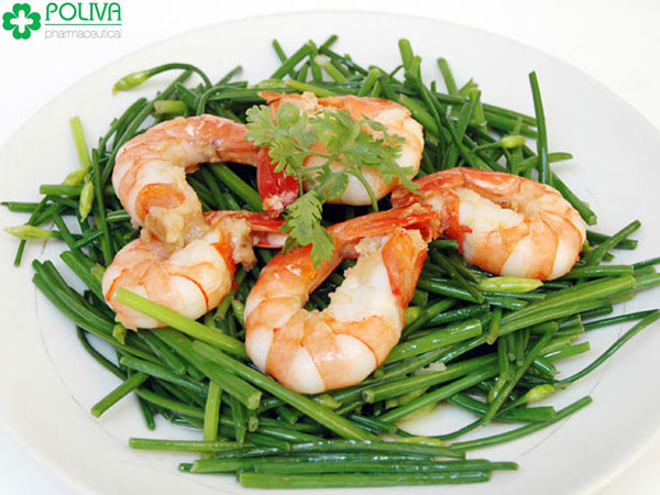 Tôm xào hẹ giúp tăng cường sinh lý nữ