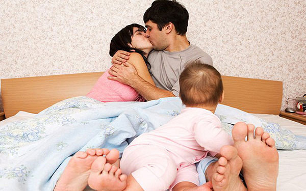 Quan hệ sau sinh thường: Bao lâu thì có thể, tư thế nào nên thử?
