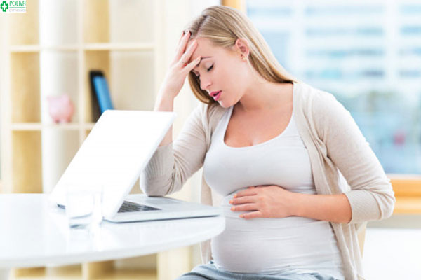 Việc mẹ bầu không cung cấp đầy đủ chất dinh dưỡng khiến cho mẹ bầu mắc triệu chứng đau đầu khi mang thai