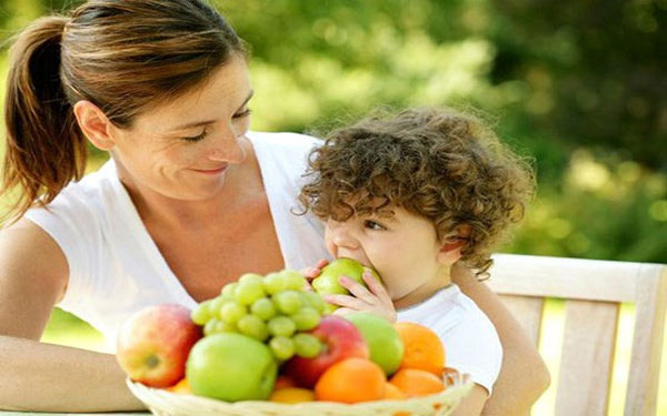 Phụ nữ sau sinh nên ăn hoa quả gì tốt cho cả mẹ và con?