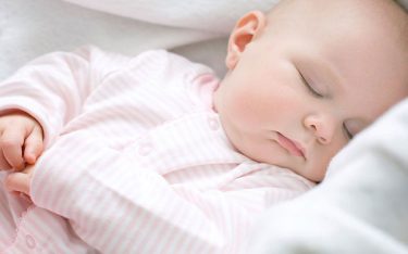 Những điều mẹ nên biết về giấc ngủ của trẻ sơ sinh
