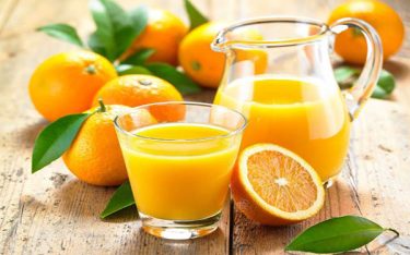 6 mẹo uống nước cam đúng cách mẹ cần phải biết