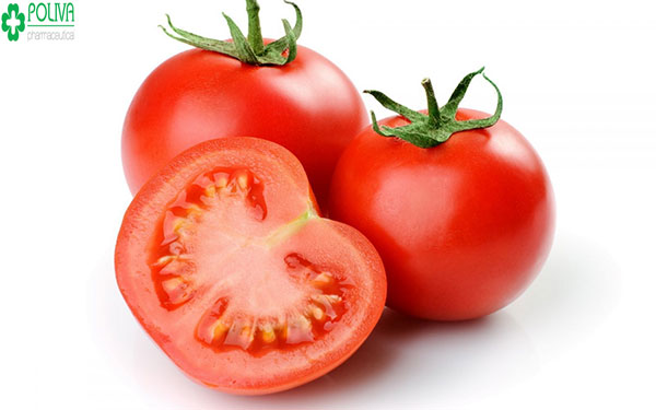 Làm son từ cà chua là một trong cách làm son đơn giản tại nhà