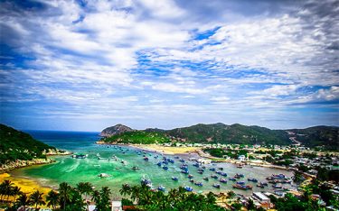 Vịnh Vĩnh Hy : Có gì “hot” đến vậy ở vịnh biển đẹp nhất nhì Việt Nam?