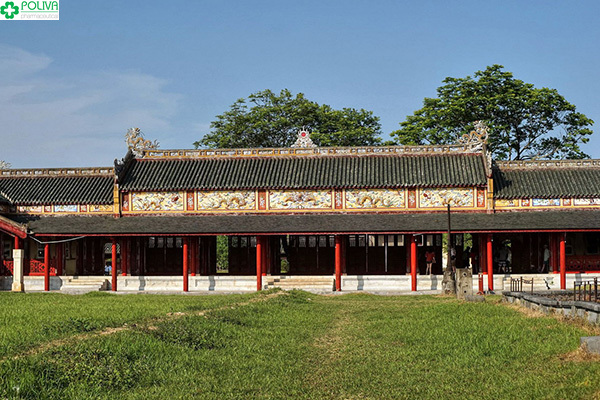 Tử Cấm Thành bảo vệ các cung điện phía bên trong Đại Nội Huế.