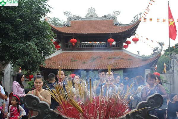 Hội Chùa Lim thu hút được rất nhiều du khách thập phương.