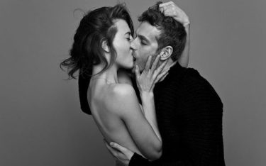 Học cách hôn môi bạn gái kiểu Pháp – Hôn nút lưỡi đầy mê hoặc