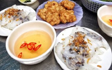 Bánh cuốn chả mực tinh hoa ẩm thực đất biển Quảng Ninh