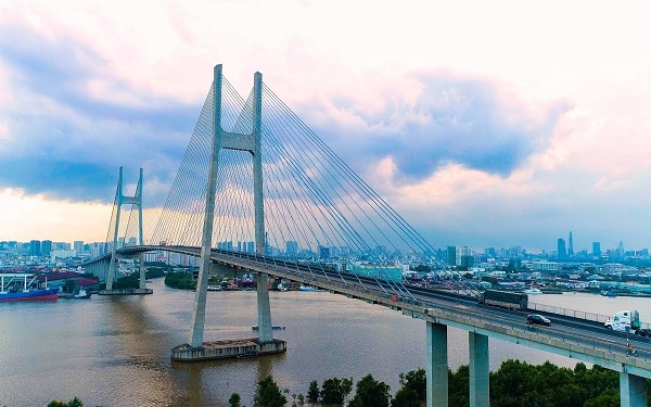 Cầu Phú Mỹ diễm lệ – Điểm tham quan lý tưởng trên đất Sài thành