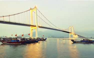 Ngắm nhìn vẻ đẹp lộng lẫy của cây cầu Thuận Phước ở Đà Nẵng
