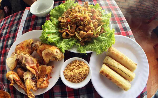 Nhà hàng Hương Rừng cùng đặc sản cơm lam