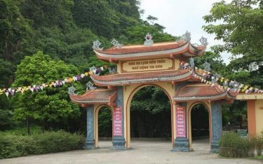 Hành hương về đền Trúc Hà Nam tìm về kí ức lịch sử hào hùng