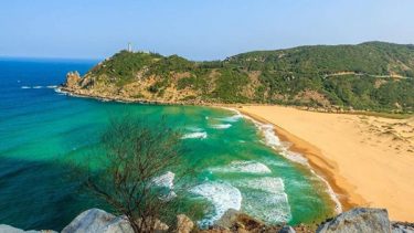 Kinh nghiệm phượt bãi Môn – Bãi biển HOT nhất Phú Yên