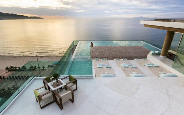 Cách thiết kế bể bơi resort “đẹp mê hồn”, hút khách du lịch