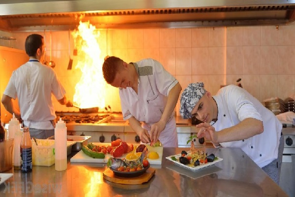 Commis chef được coi là sự bắt đầu cho những ai làm bếp