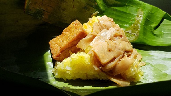 Với những người dân ở Kon Tum, xôi măng là một món ăn vô cùng quen thuộc
