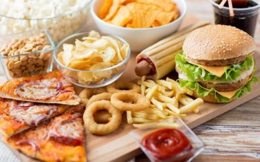 Fast food là gì? Fast food có lợi hay hại cho sức khỏe?