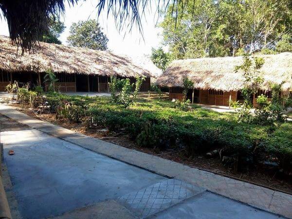 Ba Vì Family homestay thoáng mát, rộng rãi, khung cảnh nên thơ