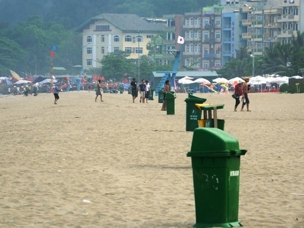 Top các loại thùng rác thích hợp để đặt tại bờ biển