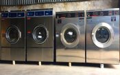 Có nên mua máy giặt công nghiệp cũ đã qua sử dụng không?
