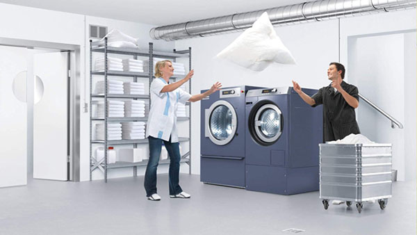 vệ sinh máy giặt công nghiệp