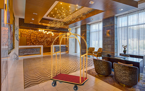 Vì sao cần trang bị xe đẩy phục vụ nhà hàng khách sạn?