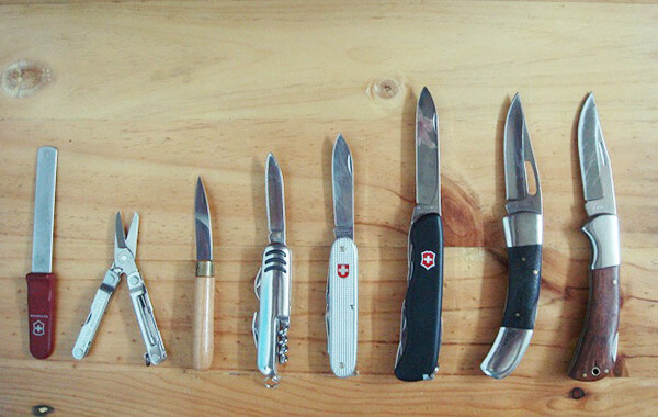 Các loại dao, kéo, vật dụng gây sát thương bị cấm mang lên máy bay