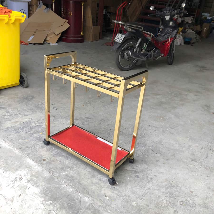 Poliva lắp đặt và bàn giao giá để ô dù 18 ngăn cho khách