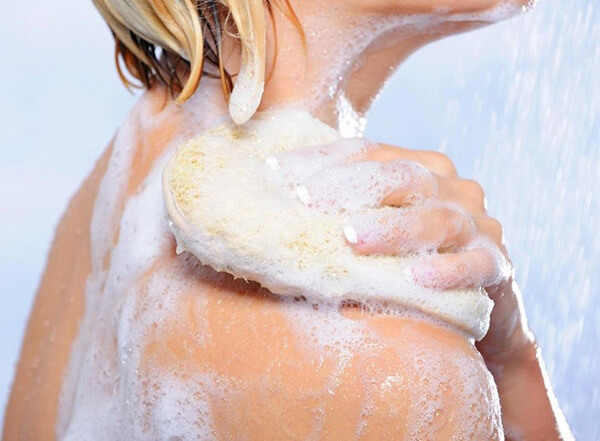 Sử dụng xà bông giúp hạn chế vi khuẩn trên da