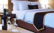 Khi nào khách sạn cần thay mới tấm trang trí giường ngay và luôn?