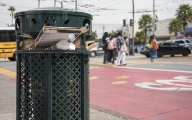 Bố trí khoảng cách đặt thùng rác công cộng ra sao cho phù hợp?