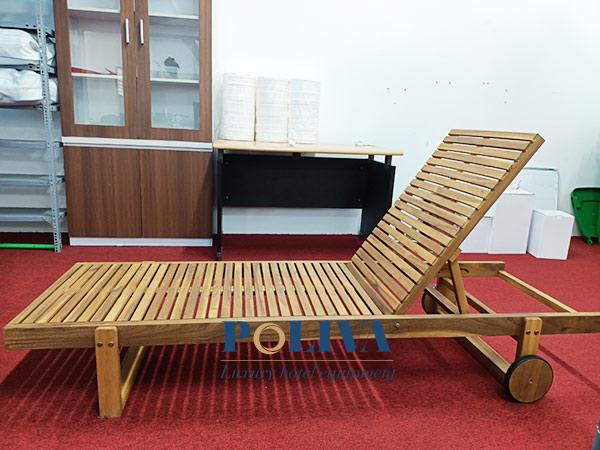 Mẫu ghế bể bơi bằng gỗ tràm bán chạy tại Poliva