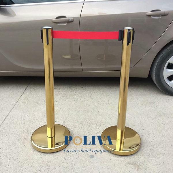 Chất liệu inox mạ vàng sáng bóng sang trọng 