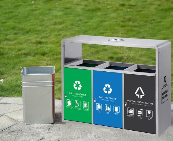 thùng rác 3 ngăn phân loại được làm từ chất liệu cao cấp, bền bỉ, chống gỉ sét