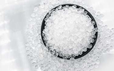 Nhựa tritan là gì? Đặc điểm và ứng dụng trong đời sống