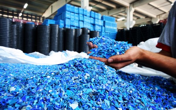Hạt nhựa HDPE tái sinh là gì?