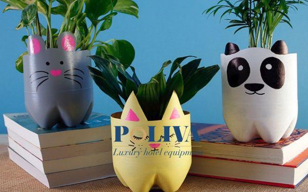 Làm chậu cây từ vỏ chai nhựa