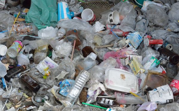 Ô nhiễm rác thải nhựa ở Việt Nam: Thực trang và giải pháp