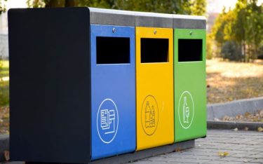 Cách lựa chọn mẫu thùng rác ngoài trời bền đẹp, chống chịu thời tiết