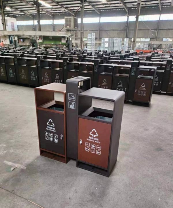 Poliva chuyên cung cấp các loại thùng rác với đa dạng mẫu mã và dung tích