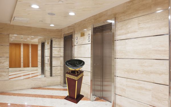 Các mẫu thùng rác cao cấp để sảnh khách sạn sang trọng