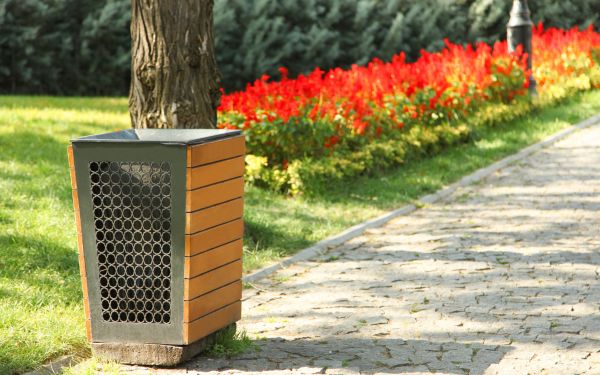 Lợi ích của thùng rác công viên trong đô thị hiện đại
