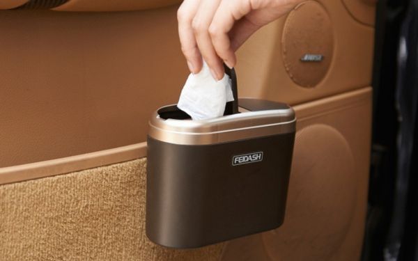 Thiết kế thùng rác trên xe ô tô phải nhọ gọn, không chiếm nhiều diện tích
